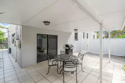 944 SW 10th Avenue, Miami, FL 33130 - Photo 31
