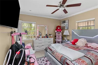 3080 SW 5th St, Miami, FL 33135 - Photo 29