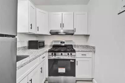 200 NW 13th St #5, Miami, FL 33136 - Photo 13