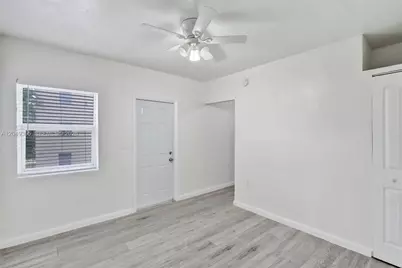 200 NW 13th St #5, Miami, FL 33136 - Photo 3