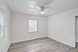 200 NW 13th St, Miami, FL 33136 - Photo 11