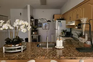 5099 NW 7th St, Miami, FL 33126 - Photo 7