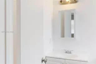 828 Pennsylvania Ave, Miami Beach, FL 33139 - Photo 11