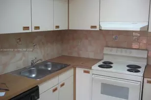 9022 SW 123rd Ct, Miami, FL 33186 - Photo 3