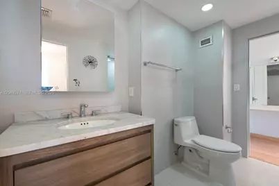 800 West Ave #631, Miami Beach, FL 33139 - Photo 11