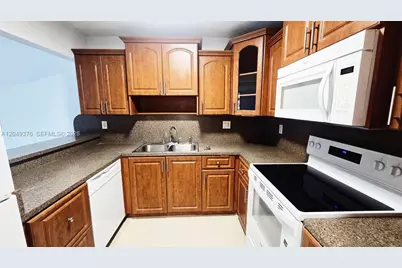 [Address not provided], Hialeah, FL 33015 - Photo 5
