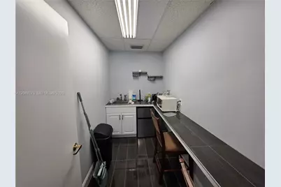 10475 NW 37th Terrace, Doral, FL 33178 - Photo 11
