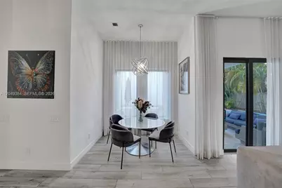 5742 E Brookfield Cir E, Hollywood, FL 33312 - Photo 9