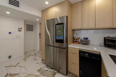 400 N Surf #1002, Hollywood, FL 33019 - Photo 5