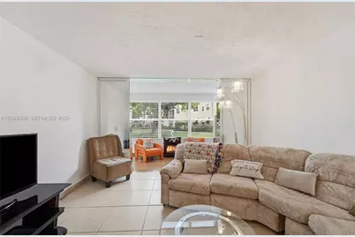 2871 Somerset Dr #103, Lauderdale Lakes, FL 33311 - Photo 9