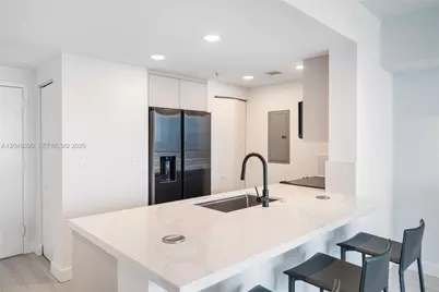 325 S Biscayne Blvd #2920, Miami, FL 33131 - Photo 7
