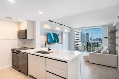 325 S Biscayne Blvd #2920, Miami, FL 33131 - Photo 13