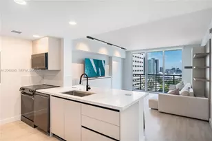 325 S Biscayne Blvd, Miami, FL 33131 - Photo 13