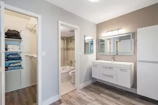 20515 E Country Club Dr, Aventura, FL 33180 - Photo 15