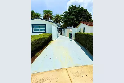 9675 SW 19th St, Miami, FL 33165 - Photo 29