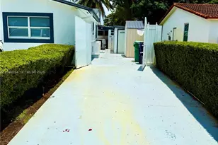 9675 SW 19th St, Miami, FL 33165 - Photo 29