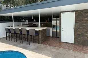 9675 SW 19th St, Miami, FL 33165 - Photo 23