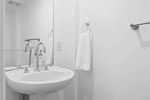 6917 Collins Ave, Miami Beach, FL 33141 - Photo 15