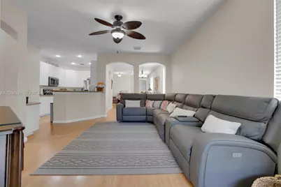 899 Phoenix Way, Weston, FL 33327 - Photo 5