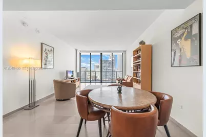 68 SE 6th St #1710, Miami, FL 33131 - Photo 9