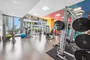 68 SE 6th St, Miami, FL 33131 - Photo 29