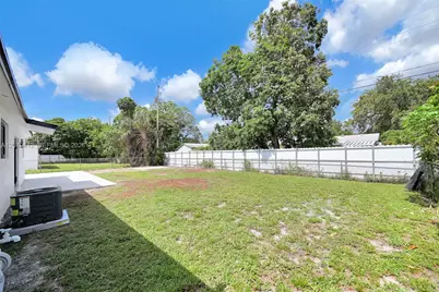 17221 NW 24th Pl, Miami Gardens, FL 33056 - Photo 39