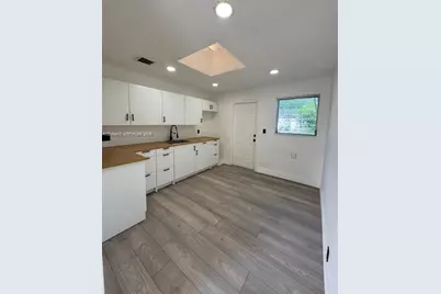 26 Virginia Rd, West Park, FL 33023 - Photo 3