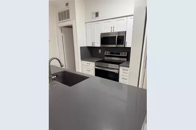 18344 NW 68th Ave #F, Hialeah, FL 33015 - Photo 3