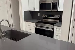 18344 NW 68th Ave, Hialeah, FL 33015 - Photo 3