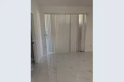 18344 NW 68th Ave #F, Hialeah, FL 33015 - Photo 15