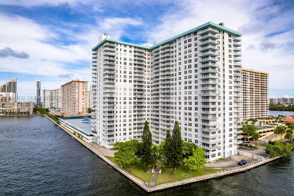 301 174th St #L05 - 301 174th St #L05, Sunny Isles Beach, FL 33160 Luxury Property | Jose Angel Pina