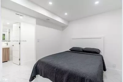 301 174th St #L05, Sunny Isles Beach, FL 33160 - Photo 35