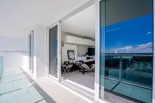 100 Bayview Dr, Sunny Isles Beach, FL 33160 - Photo 25
