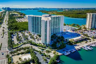 100 Bayview Dr, Sunny Isles Beach, FL 33160 - Photo 31