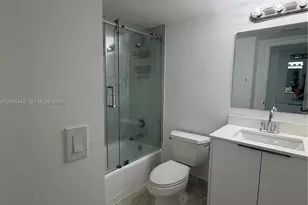 1420 Brickell Bay Dr, Miami, FL 33131 - Photo 11