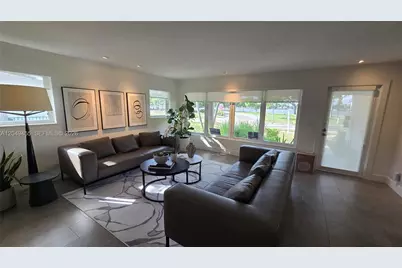 800 Polk St #/, Hollywood, FL 33019 - Photo 7