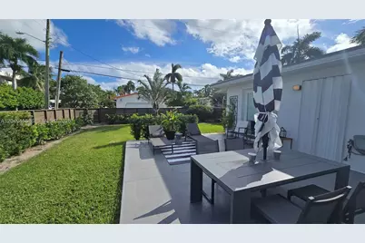 800 Polk St #/, Hollywood, FL 33019 - Photo 13