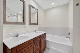 704 SW 1st Ave, Pompano Beach, FL 33060 - Photo 25