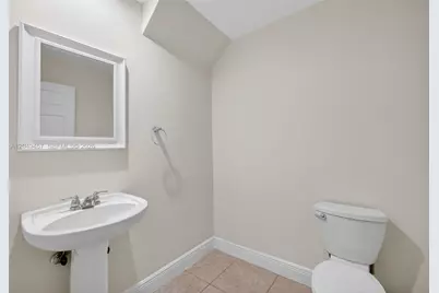 704 SW 1st Ave, Pompano Beach, FL 33060 - Photo 47