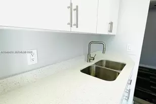 1431 S 14th Ave, Hollywood, FL 33020 - Photo 3
