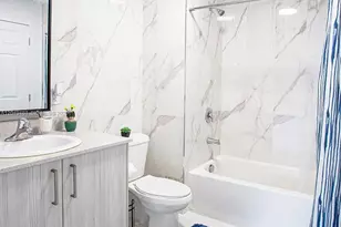 10950 NW 82nd St, Doral, FL 33178 - Photo 13