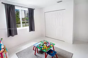10950 NW 82nd St, Doral, FL 33178 - Photo 11