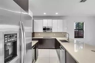 8850 NW 99th Path, Doral, FL 33178 - Photo 9
