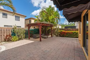 8850 NW 99th Path, Doral, FL 33178 - Photo 29