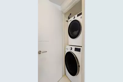 6799 Collins Ave #1402, Miami Beach, FL 33141 - Photo 21