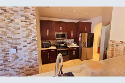 2105 NE 40th Ave, Homestead, FL 33033 - Photo 15