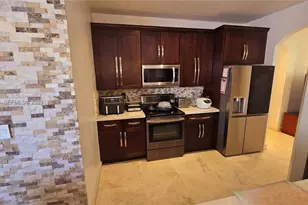 2105 NE 40th Ave, Homestead, FL 33033 - Photo 3