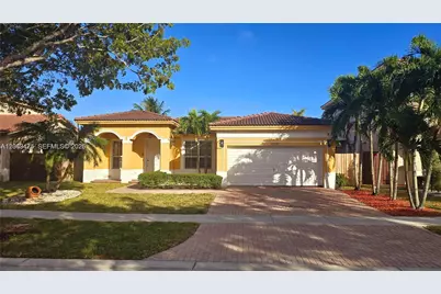 2105 NE 40th Ave, Homestead, FL 33033 - Photo 1