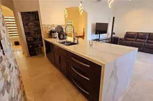 2105 NE 40th Ave, Homestead, FL 33033 - Photo 17