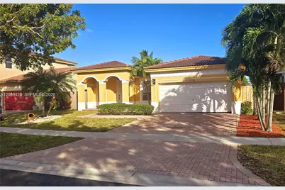 2105 NE 40th Ave, Homestead, FL 33033 - Photo 13